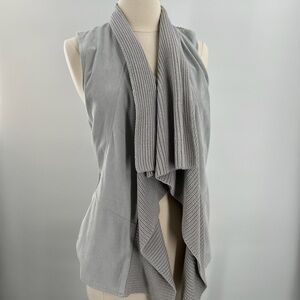 GNW Sleeveless Sweater Ladies Size Small